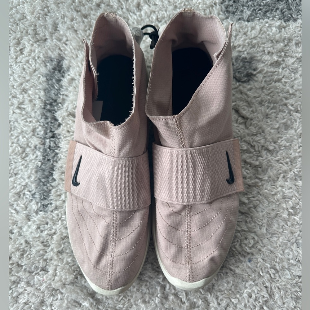 Air Fear Of God Moc ‘Particle Beige’. Slightly used.